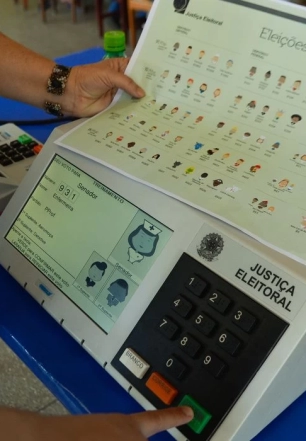 Prazo para tirar ou regularizar título de eleitor termina nesta quarta