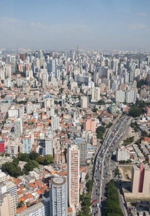 Previsão do tempo para domingo (06), em SP: dia inicia com predomínio de sol entre poucas nuvens