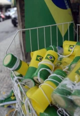 Procon-SP reforça orientações para compras de produtos da Copa do Mundo