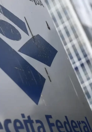 Receita alerta para falsas cobranças com nome e CPF do contribuinte