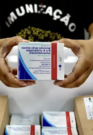 SP inicia vacinação de grávidas contra vírus sincicial respiratório