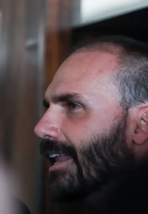 STF formaliza ação que tornou Eduardo Bolsonaro réu na Corte