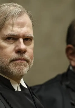 Toffoli toma posse no TSE e diz que Justiça não decide eleição