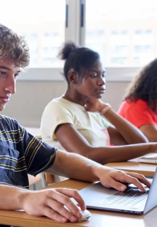 Últimos dias para se inscrever em quase 3 mil vagas de cursos online gratuitos em todo o estado de SP
