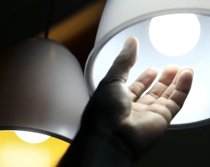 Aneel mantém bandeira verde e conta de luz não terá acréscimo em abril