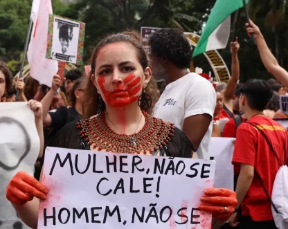 Brasil atinge recorde de feminicídios em 2025: quatro mortes por dia