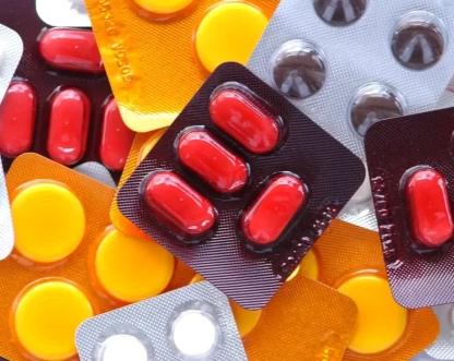 Cmed multa distribuidoras de medicamentos e defende regulamentação