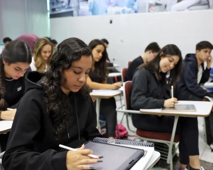 Conheça as regras para a prova de redação do Enem 2025 no domingo