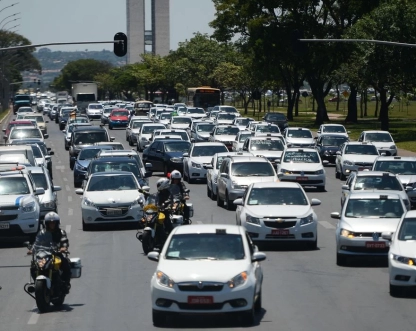 Crédito para carros de aplicativo tem teto elevado para R$ 200 mil