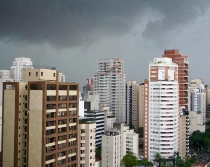 Defesa Civil do Estado mantém Gabinete de Crise e alerta para chuvas intensas até quarta-feira (11)