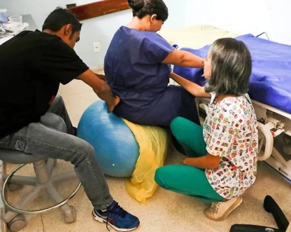 Doula: regulamentação reforça integração da categoria ao SUS