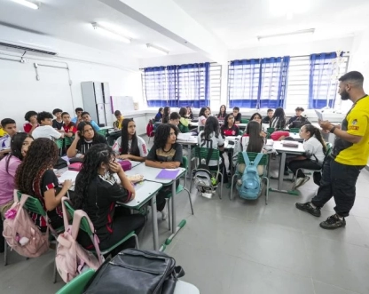 Educação de SP climatiza quatro escolas por dia em um mês
