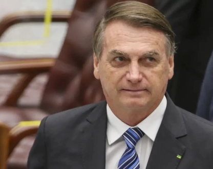 Exército entrega armas de Bolsonaro à PF e informa falta de duas