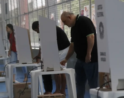 Idosos votam primeiro: conheça outros eleitores com prioridade
