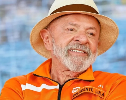 Lula cita feminicídios e cobra luta de homens contra a violência