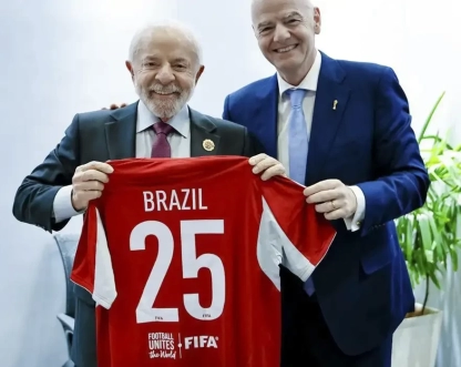 Lula convida presidente da Fifa para conhecer Universidade do Esporte