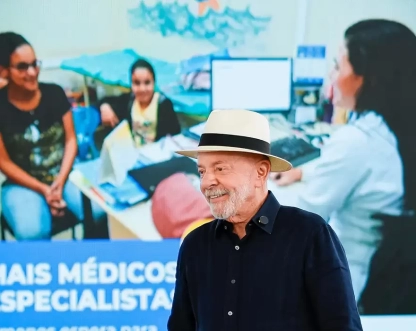 Lula responsabiliza clã Bolsonaro por ataque dos EUA ao Pix e taxação