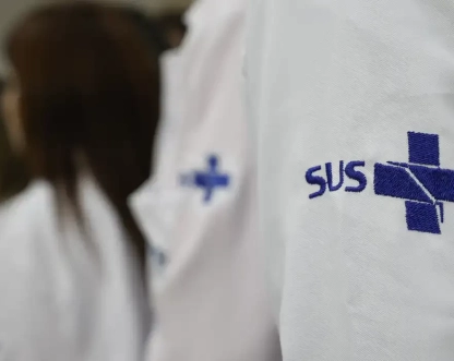 Março Azul: exames para rastrear câncer de intestino triplicam no SUS