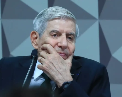 Moraes pede comprovação do histórico clínico de Augusto Heleno