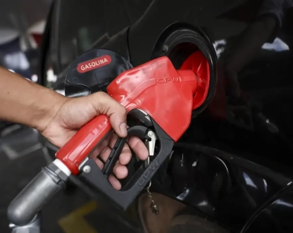Nova lei aumenta penas para furto e roubo de combustíveis