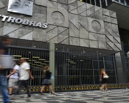 Petrobras anuncia alta de R$ 0,04 na gasolina vendida a distribuidoras