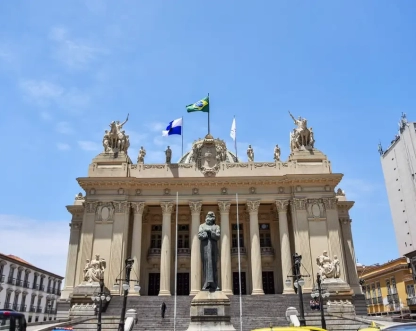 RJ: projeto prevê uso de banheiros neutros para pessoas trans