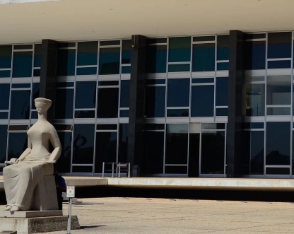 Segunda Turma do STF forma maioria para afastar diretor-geral da PF